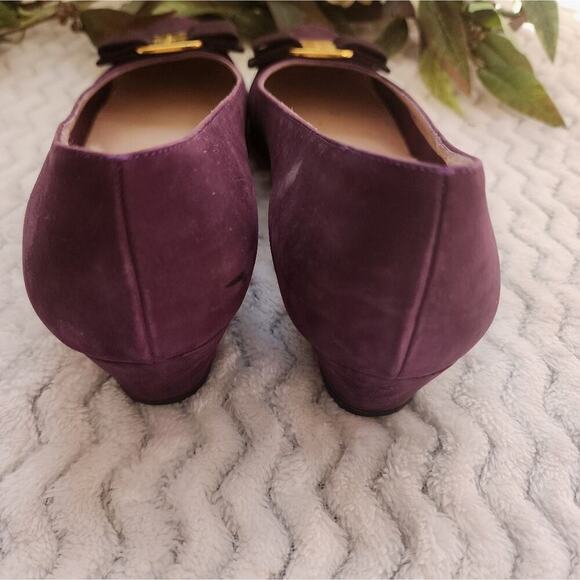 SALVATORE FERRAGAMO RARE Suede Leather Vara Bow Low Heel 8.5AA - Picture 3 of 7
